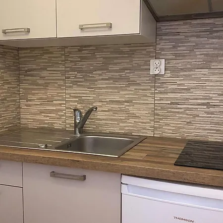 Apartamento Coquet Climatisé Avec Balcon Et Wi-fi Près Du Parc à - Fr-1-553-242